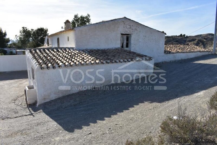 Semi Detached (but private) 2 storey country house of.. - 5