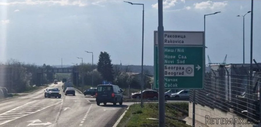Izdaje se hala sa placem-Vozdovac,selo Rakovica (Kruzni put) - 6