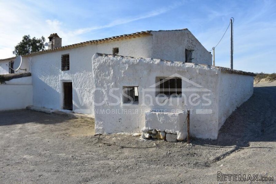 Semi Detached (but private) 2 storey country house of.. - 6