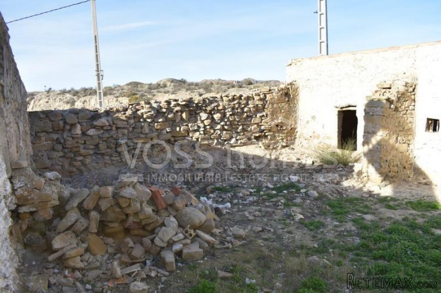 Semi Detached (but private) 2 storey country house of.. - 7