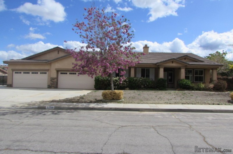 5160 W Avenue M12 Quartz Hill, CA..