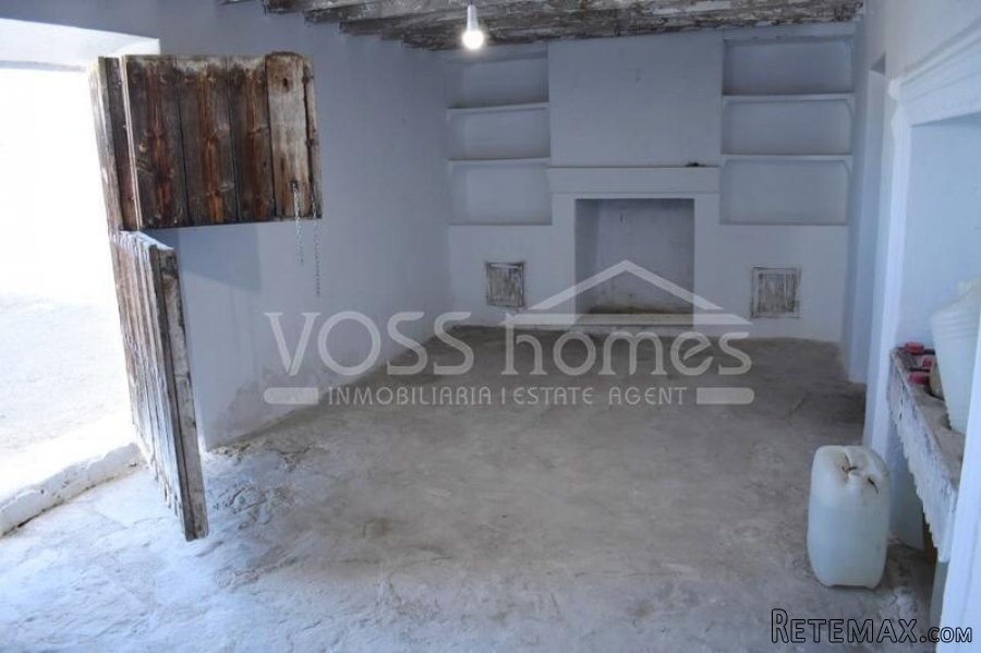 Semi Detached (but private) 2 storey country house of.. - 10