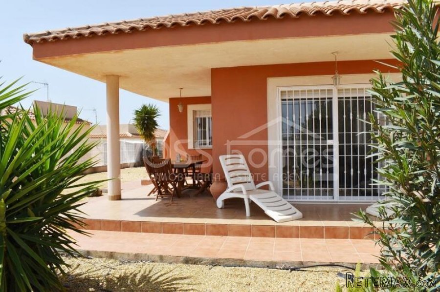 NEW & EXCLUSIVE TO VOSS HOMES - A modern, homely, well.. - 2
