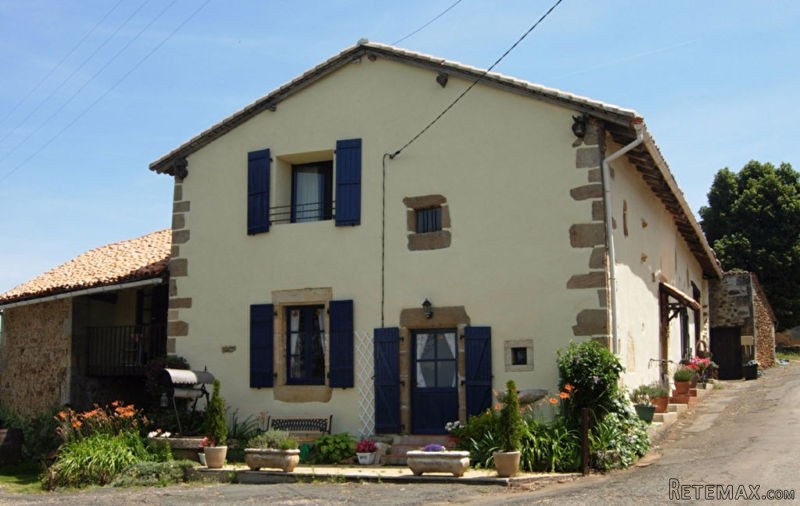 Detached stone farmhouse + apartment..