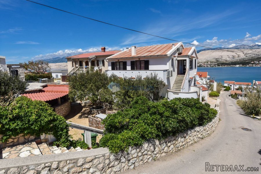 Pag, samostojeća kuća 500m2, 4 apartmana, okućnica 500m2 - 5