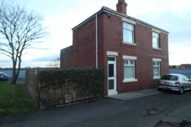 2 bedroom, Detached House house for sale