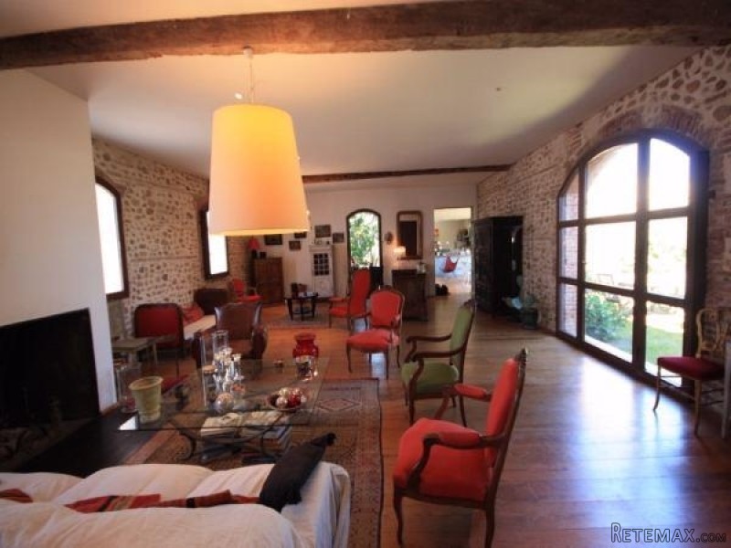 Full Of Character Property With Garden.. - 2