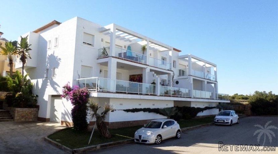 Delightful first floor corner apartment in a tranquil.. - 2