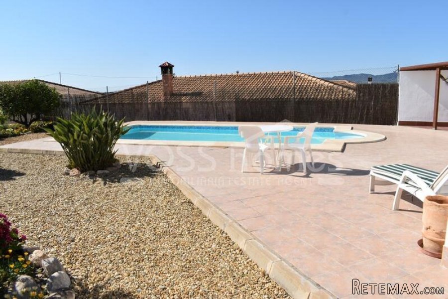 NEW & EXCLUSIVE TO VOSS HOMES - A pristine condition.. - 5