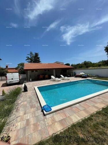 Ližnjan – Apartmanska kuća s bazenom, 460 m². - 2