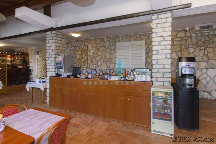 Murter/okolica, hotel prvi red do mora - 4