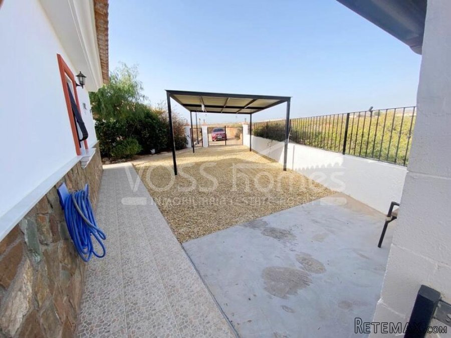 NEW & EXCLUSIVE TO VOSS HOMES - A larger than average 3.. - 14