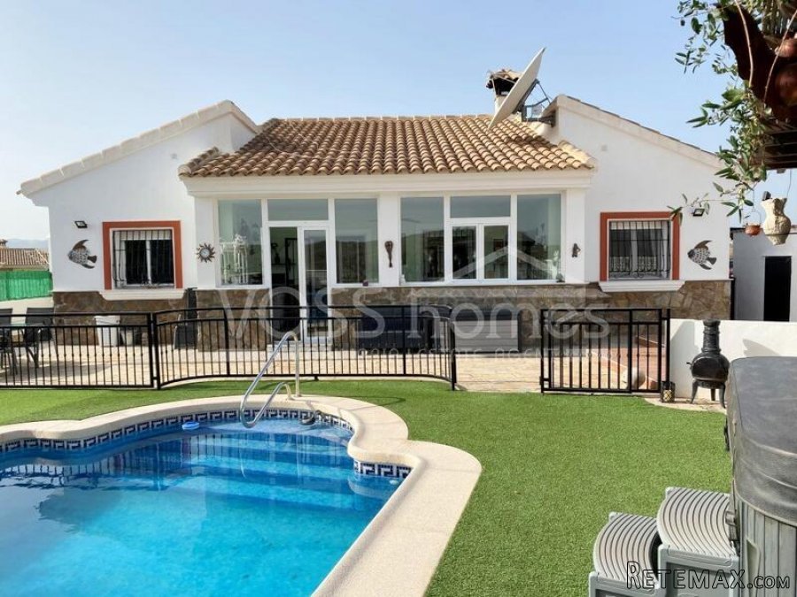 NEW & EXCLUSIVE TO VOSS HOMES - A larger than average 3.. - 18