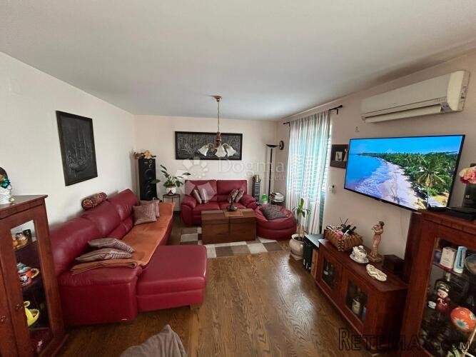 IČIĆI, stan, 98m2, BALKON S POGLEDOM