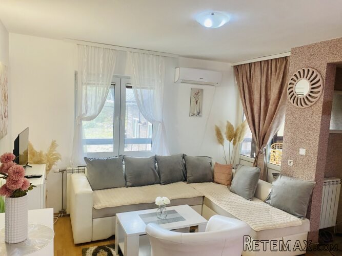 Prodajem apartman na Divcibarama - 2