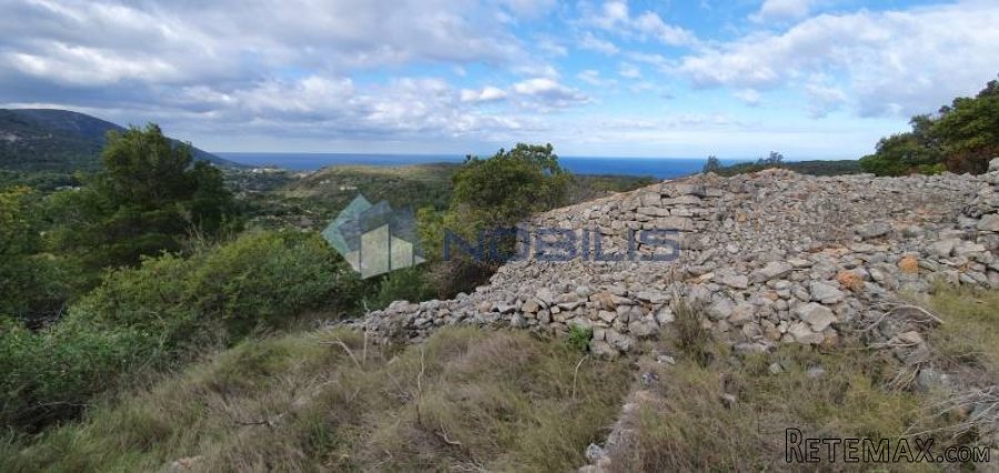 Vis, zemljište 22.232m2 s ruš. kućom 76m2 i pogledom na more - 5