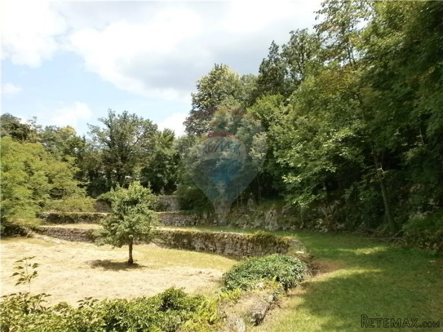 JUŠIĆI - GRAĐEVINSKI TEREN - 4.122 m2 - 9