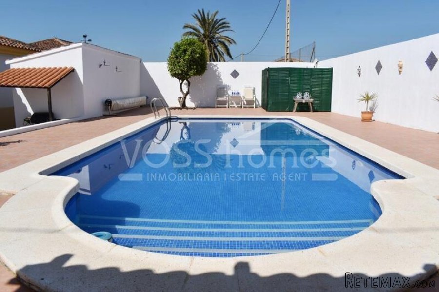 NEW & EXCLUSIVE LISTING TO VOSS HOMES - A beautifully.. - 3