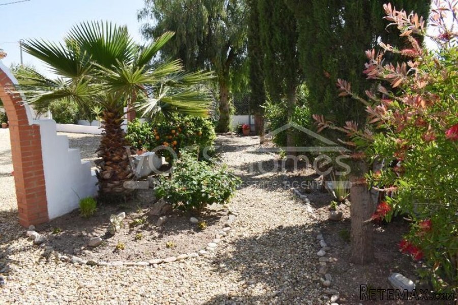 NEW & EXCLUSIVE LISTING TO VOSS HOMES - A beautifully.. - 8