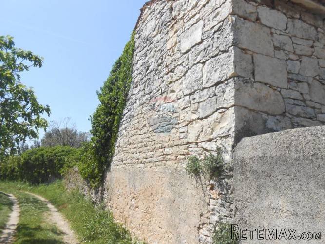 Istra, Krnica, građevinsko zemljište sa ruševinom i... - 2