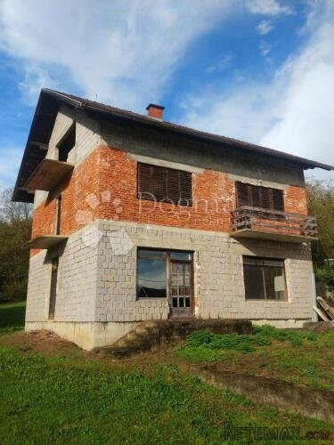 Kuća sa velikom okućnicom - 2