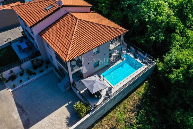 Prekrasna dvojnica sa bazenom u okolici Poreča - 2