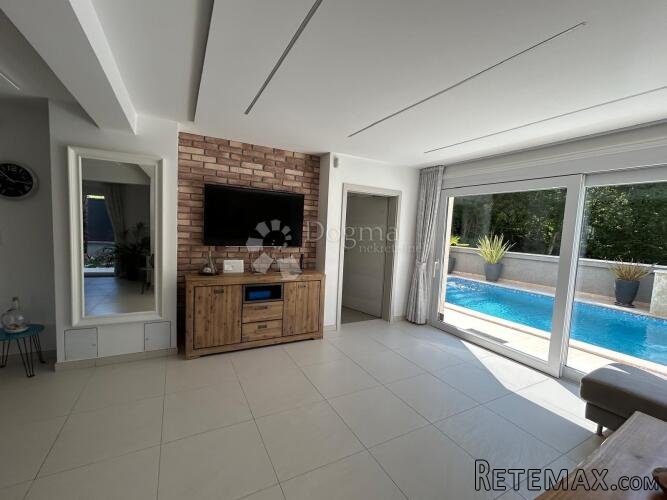 Otok Krk Dobrinj villa s bazenom - 3