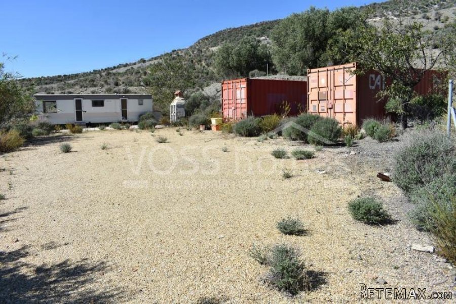 EXCLUSIVE LISTING - Large, 250m2 "OFF GRID", full of.. - 5