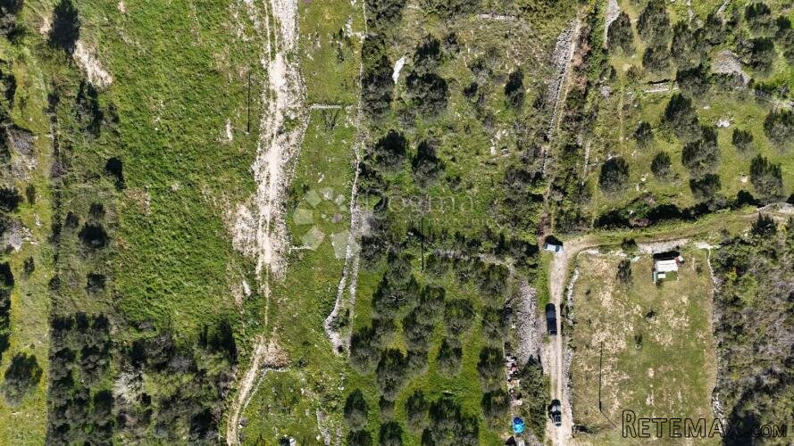 VODICE - građevinsko zemljište s pogledom na more i dvije pr
