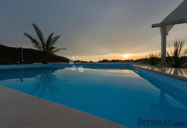 Grebaštica - prekrasan Mini Hotel prvi red do mora - 2