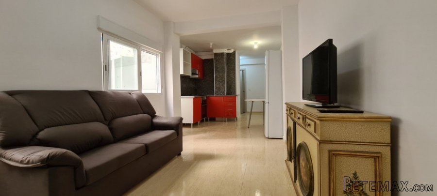 Flat with 3 bedrooms, 1 bathroom and 1 toilet in the.. - 4