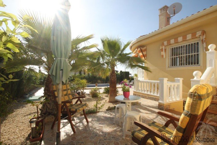 This exclusive villa built in 2005, located on a beautiful.. - 5