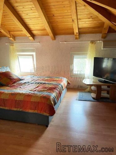 Renovirana kuća s garažom i parkirnim mjestom! Punat! - 8