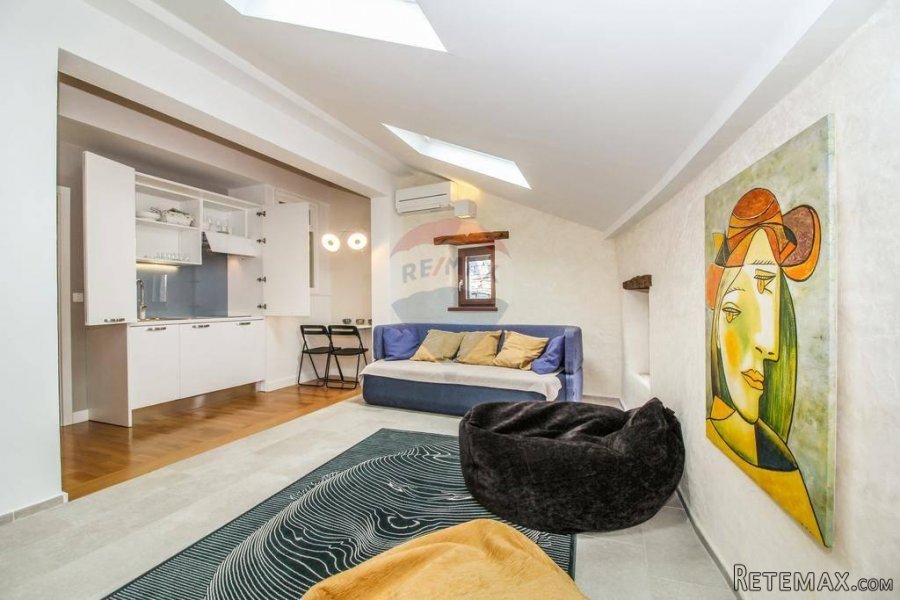 Bale,luksuzna kamena vila u centru ,240m2 - 10