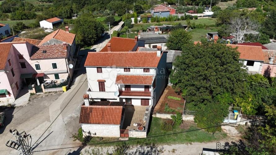 Kuća u okolici Marčane ,dvojna kuća 113m2 - 3