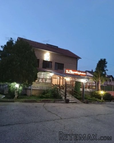 Kuca sa restoranom u Irigu - 3