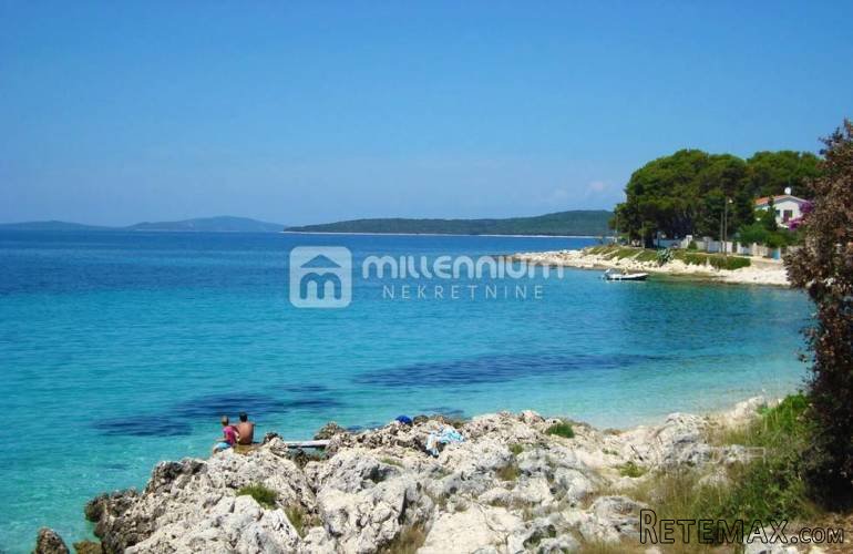 Silba, građevinsko zemljište od 2.000m2