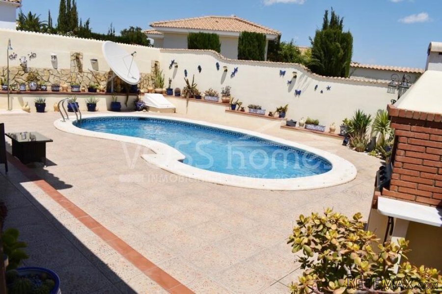 NEW & EXCLUSIVE LISTING TO VOSS HOMES - An Immaculately.. - 2