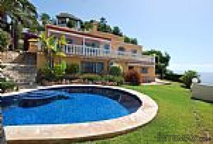 Villa frontline Benissa Costa.With stunning sea views..