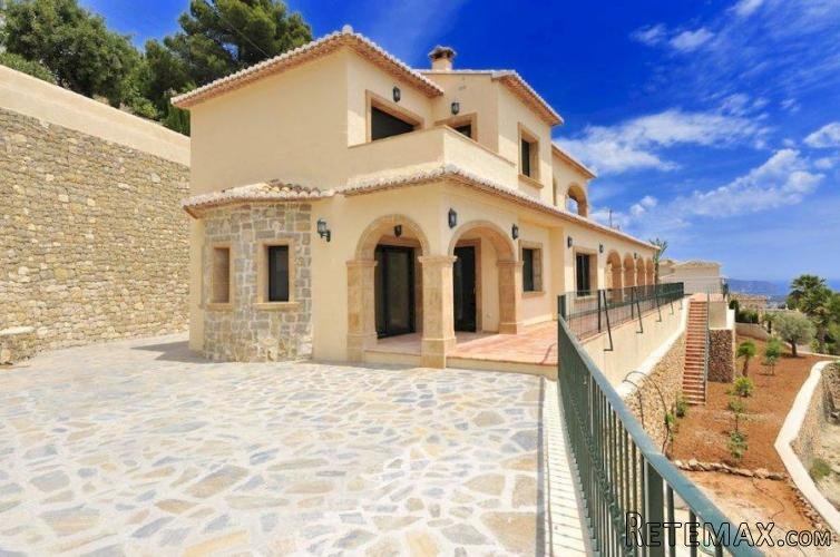 VILLA VERY NICE WITH DETAILS OF TOSCA AND STONE NATURAL..