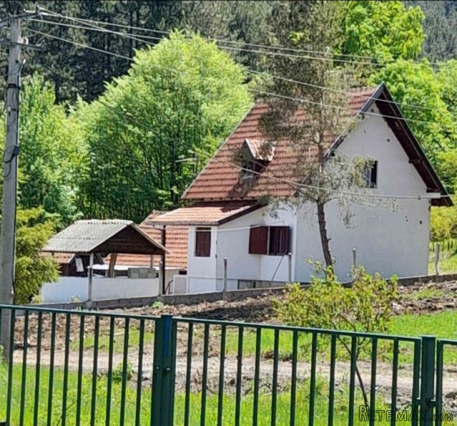 Prodajem kucu na Tari - 2
