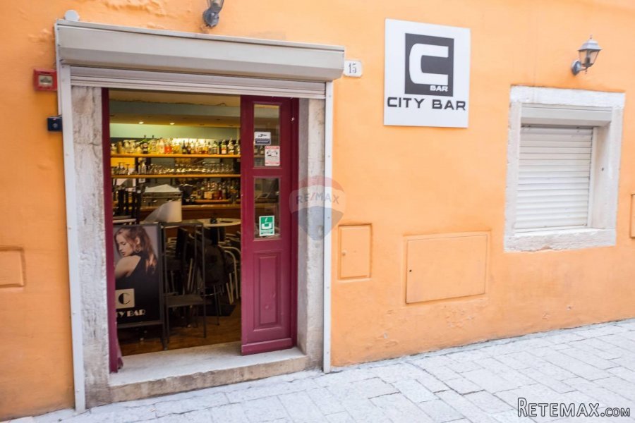 Rovinj,centar,kuća sa poslovnim prostorom-caffe bar-96m2 - 2