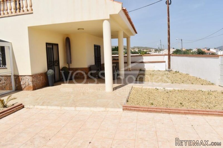 NEW & EXCLUSIVE LISTING FOR VOSS HOMES - A beautifully.. - 3