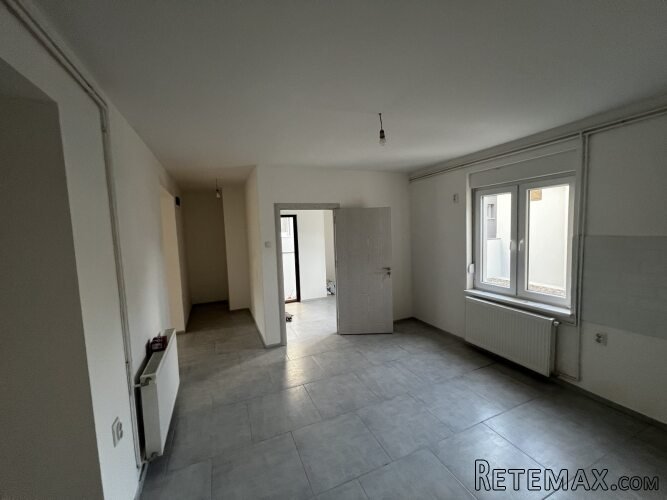 Prodajem kuću u centru Zrenjanina - 4