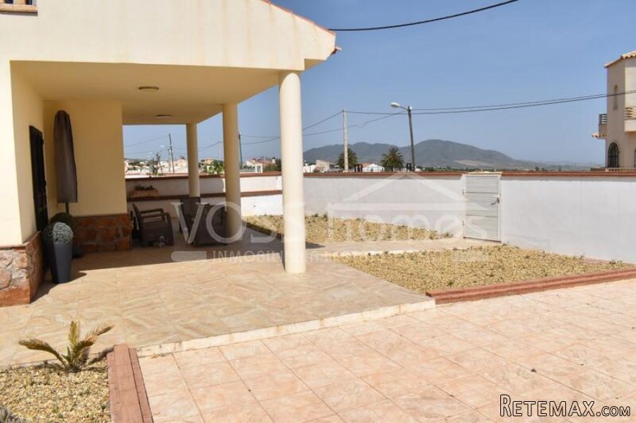NEW & EXCLUSIVE LISTING FOR VOSS HOMES - A beautifully.. - 5