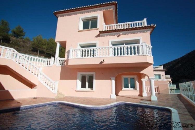 Villa in Moraira new construction...