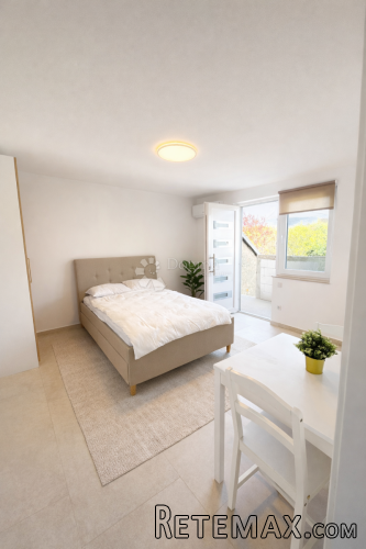 Stan 590 € – sve uključeno (režije + internet)