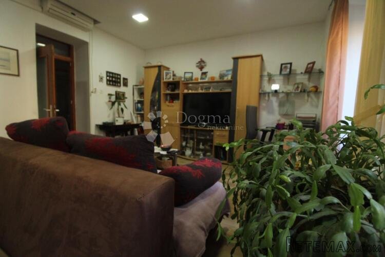 BELVEDER STAN SA 150M2 OKUĆNICE - 2
