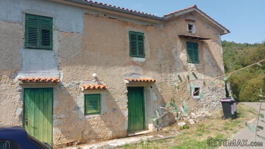 BRSEČ, starina za adaptaciju sa pogledom, 220 m2