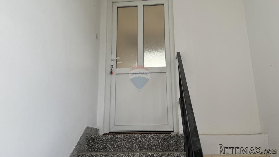 Petrinja, Centar - dvosobni stan na prvom katu kuće - 3